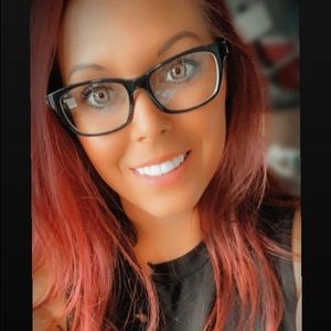 Meet your Posher, Jenn